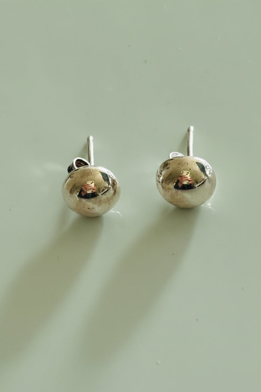 Selena Dome studs