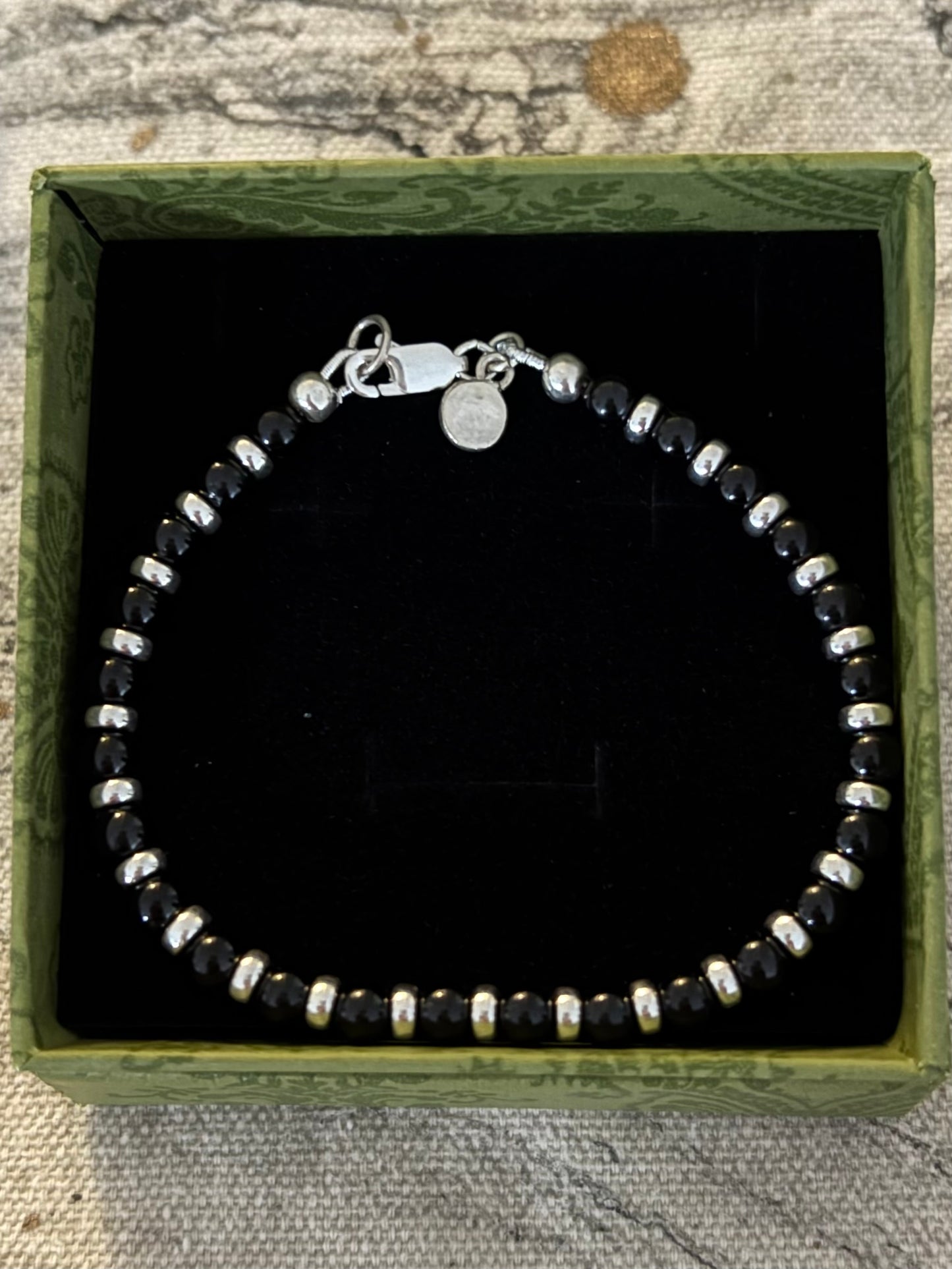 Noir (18cm in stock - others made to order)